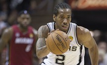 San Antonio Spurs recupera a Kawhi Leonard tras estar sin él un mes