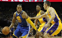 Warriors gana por 26 puntos a Lakers en Shanghai con un gran Klay Thompson