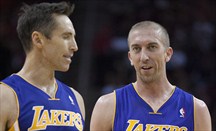 Los jugadores de Lakers Nash, Blake y Farmar vuelven a los entrenamientos