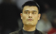 Los ex NBA Yao Ming y Grant Hill también andan detrás de los Clippers