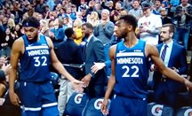 Brutal duelo anotador entre Andrew Wiggins y D'Angelo Russell