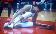 Antetokounmpo se lesiona tras jugar 46 segundos ante los Rockets