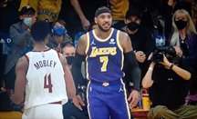 Carmelo y Mobley brillaron en el Lakers-Cavs