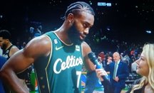 Celtics doblega a los Sixers con 70 puntos de los Jays