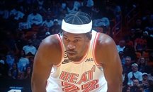 Butler hizo 23 de 23 en libres y Miami Heat sumó 40 de 40