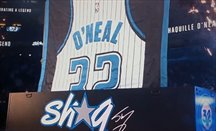 Shaquille O'Neal vuelve a hacer historia en Orlando con su camiseta retirada