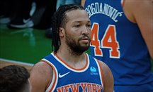 Los Knicks se exhiben en el TD Garden con otra noche brutal de Brunson