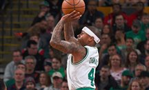 Isaiah Thomas lideró el triunfo de los Celtics sobre los Cavs