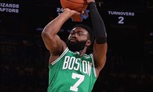 Los Celtics ganan en el Madison a ritmo de récord con 27 triples