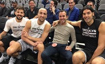 Laprovittola, Ginóbili y Scola jugaron en el partido Spurs-Nets
