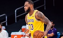 Lakers sobrevive en Memphis tras un final caótico