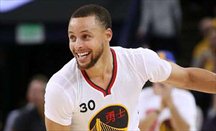 Warriors gana por 46 a Clippers con 43 puntos y 9 triples de Curry