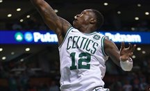 Celtics domina a Sixers con Rozier, Tatum y Horford como trío estelar
