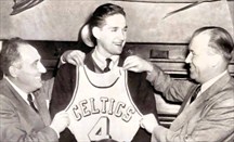 Tony Lavelli debutó en la NBA con Boston Celtics
