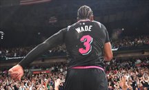 Wade derrota a los Warriors con un triple alucinante