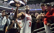 Wade debutó con Bulls haciendo un gran partido
