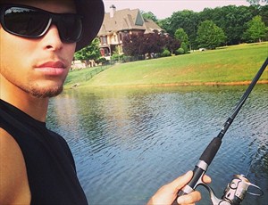 Stephen Curry pesca en un entorno de completa relajación