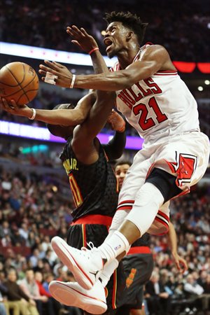 Butler resultó decisivo en el Bulls-Hawks