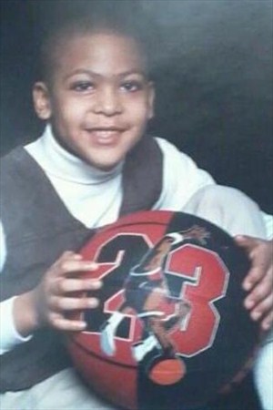La estrella de Pelicans Anthony Davis, de niño
