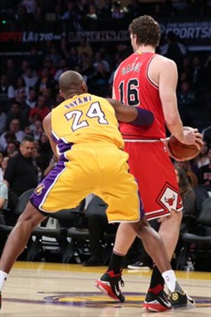 Pau y Kobe se vieron las caras por última vez en el Staples Center