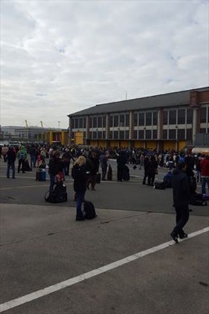 Foto del aeropuerto de Bruselas subida a Facebook por Mutombo