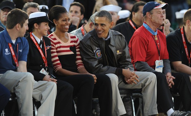 Barack Obama y su esposa Michelle, en un partido de la NCAA