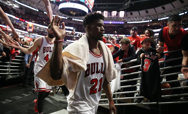 Jimmy Butler deja de ser jugador de Chicago Bulls