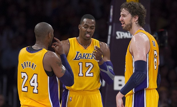 Los Lakers están pendientes de la decisión del agente libre Dwight Howard