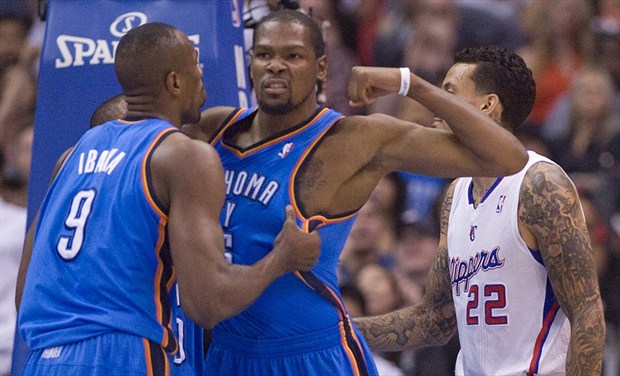 Kevin Durant (centro) fue el gran protagonista del sexto partido ante los Clippers