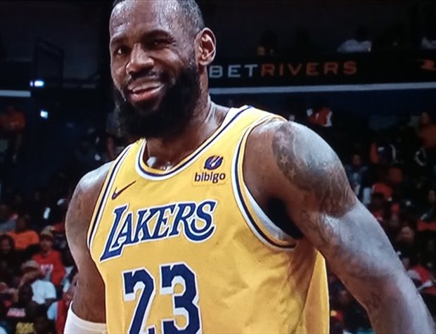 LeBron y los Lakers ya están en los playoffs