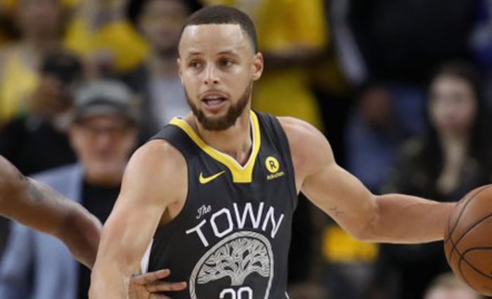 El Warriors-Pelicans registra 43 triples y Curry hace historia