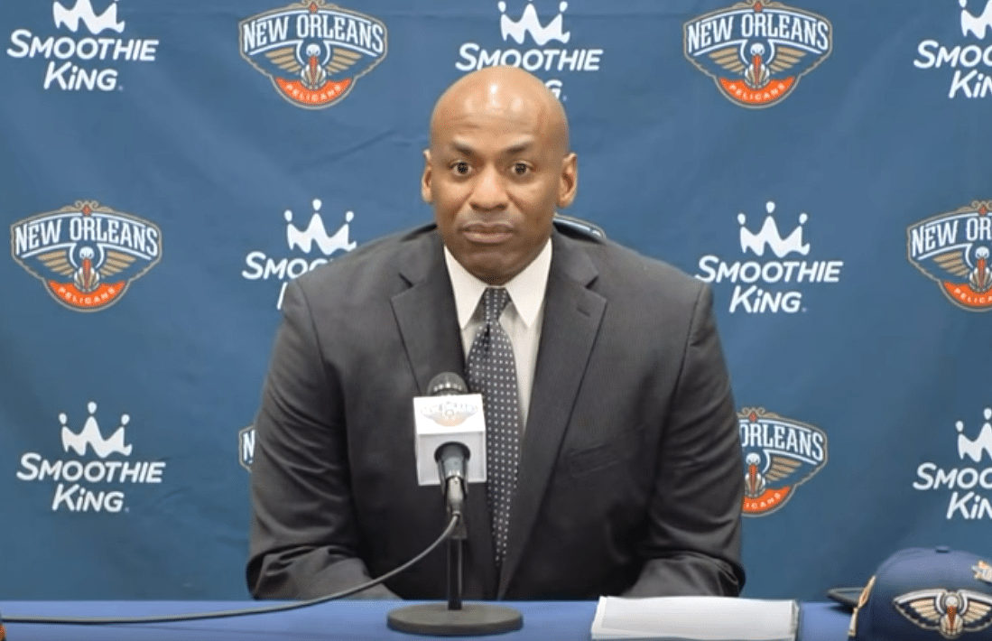 New Orleans Pelicans destituye a Dell Demps