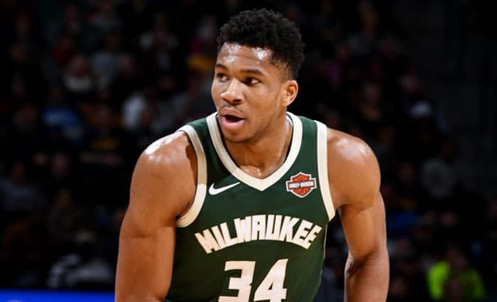 Antetokounmpo anota 52 y Embiid 40 en un duelo alucinante