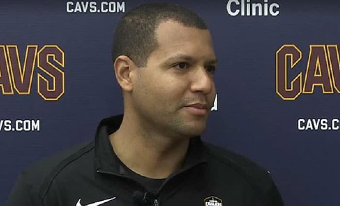 Cleveland Cavaliers prolonga el contrato de Koby Altman