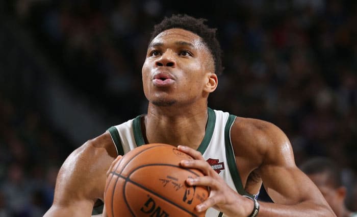 Termina la racha de Antetokounmpo: 19 dobles-dobles seguidos