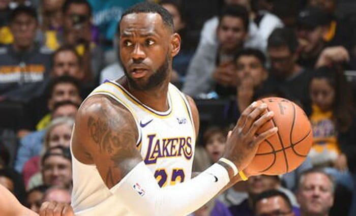 LeBron James, noveno jugador en alcanzar las 9.000 asistencias