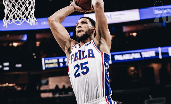 Triple-doble de Ben Simmons igualando su mejor marca anotadora