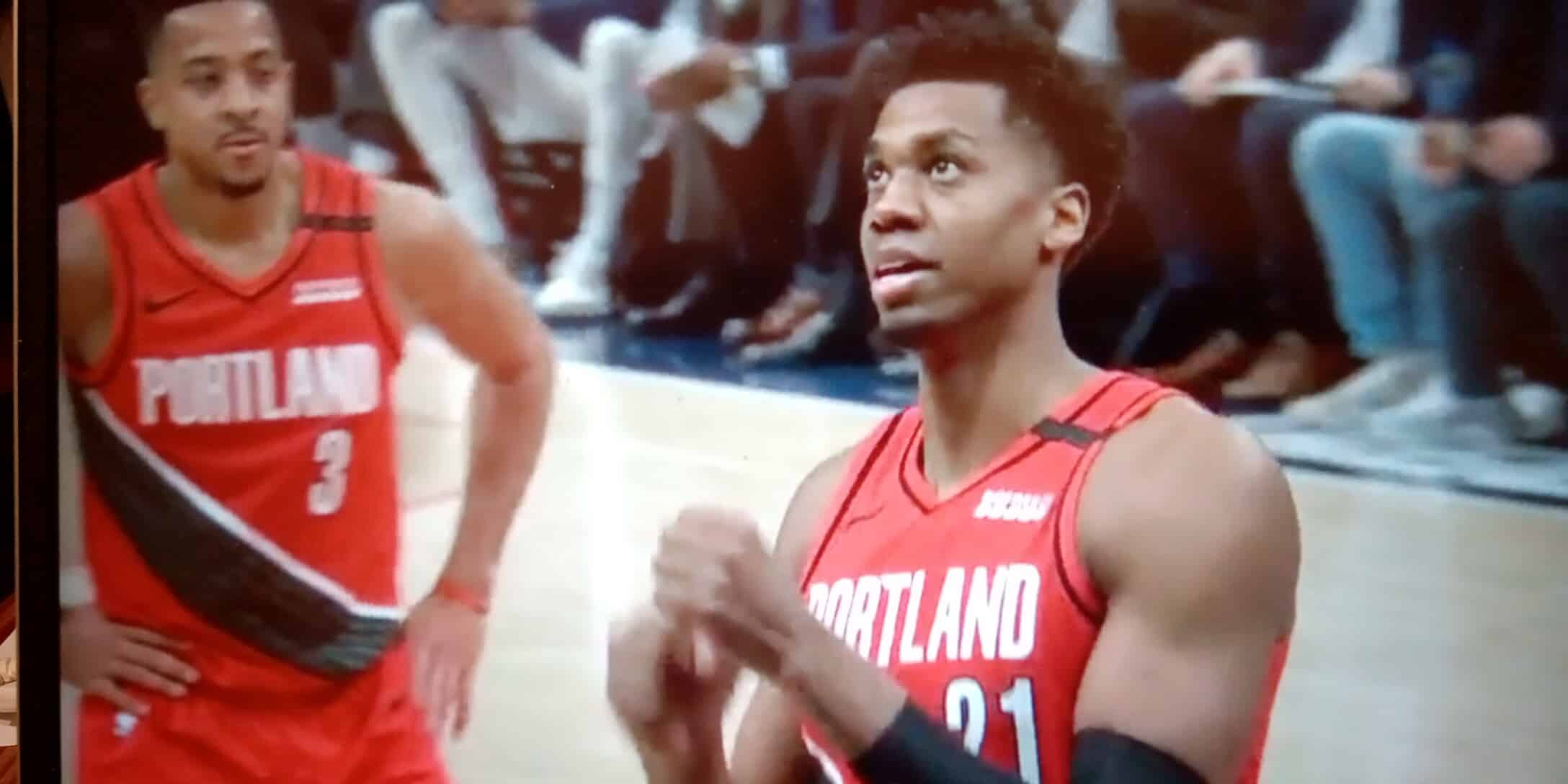 Doble 20 con 5 tapones de Whiteside en el triunfo de Portland
