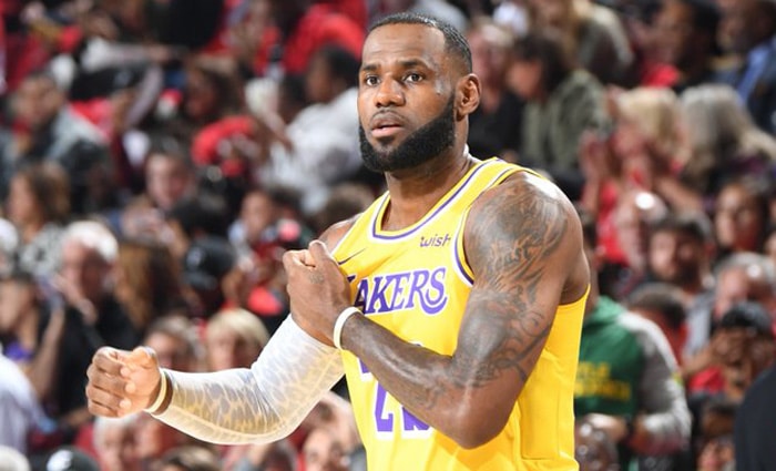 LeBron James pasa a Isiah Thomas en la lista histórica de pasadores
