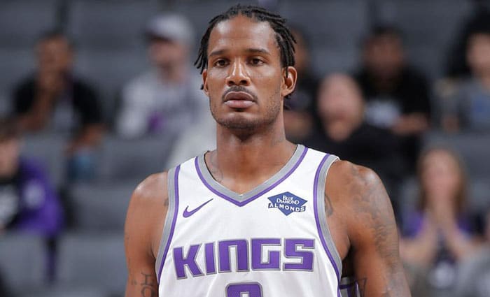 Sacramento traspasa a Portland al hispano Trevor Ariza