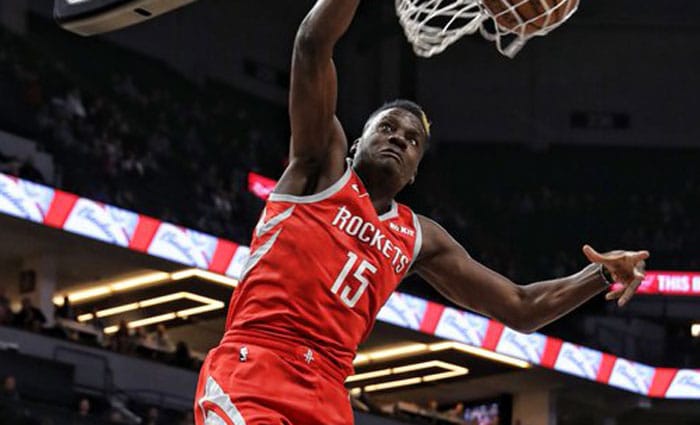 Capela, Covington y Juancho en un megatraspaso con 12 jugadores