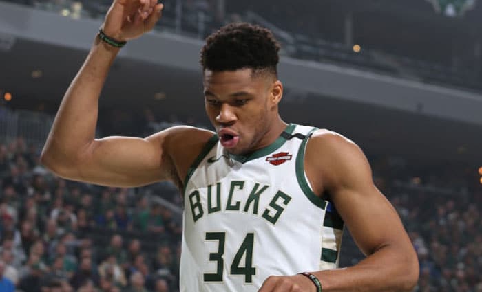 Harden, Antetokounmpo y Jokic arrasan en el día de la Super Bowl