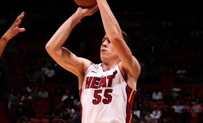 Duncan Robinson hace historia desde el triple como no drafteado