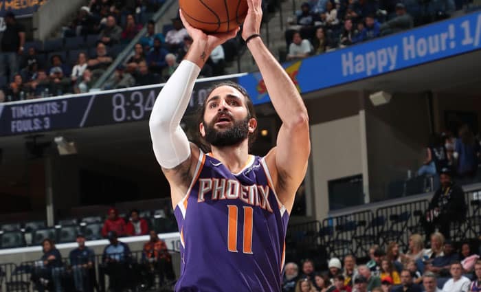 Phoenix doblega a Milwaukee con un gran triple-doble de Ricky Rubio
