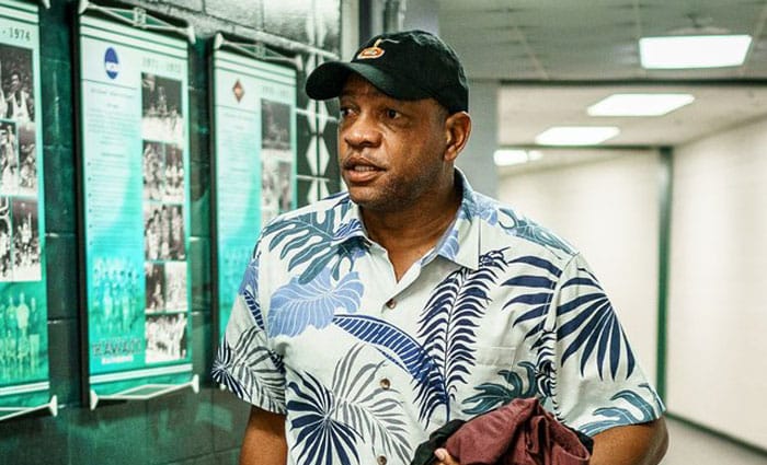 Doc Rivers: “Creo que lo expulsaron solo por ser Morris”