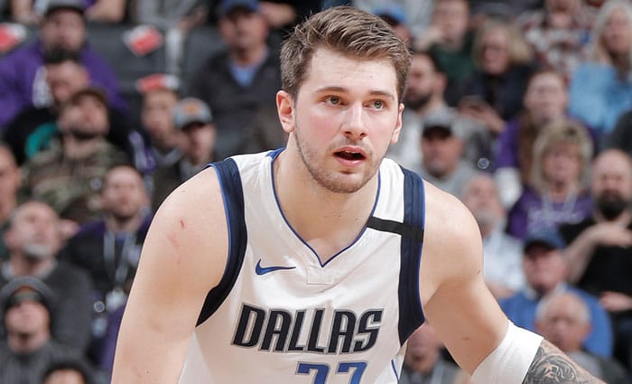 Debut histórico de Doncic en playoffs con 42 puntos y 11 pérdidas