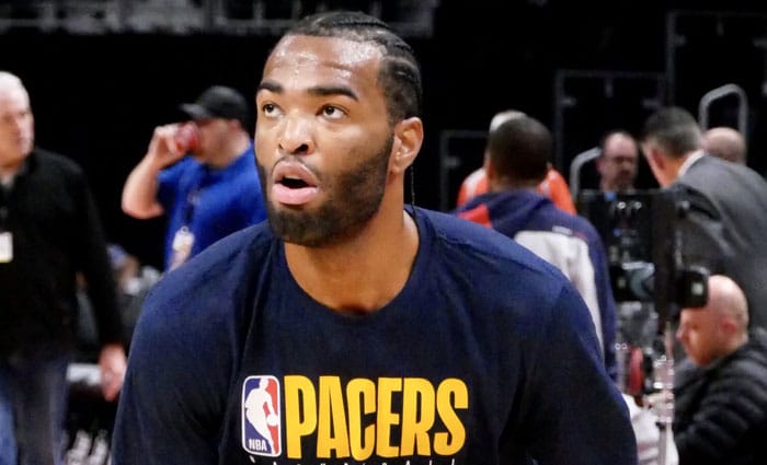 T.J. Warren explota en la burbuja como un anotador imparable