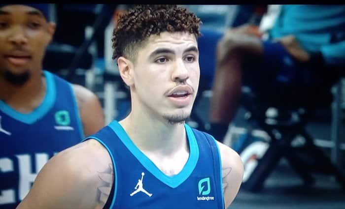 LaMelo Ball se convierte en el jugador más joven en hacer un triple-doble