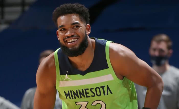 Edwards y Towns nublan a los Suns con sus 83 puntos