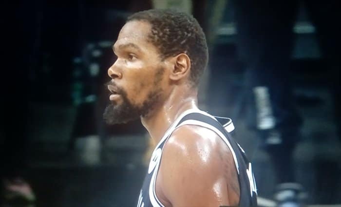 Durant bate con 48 puntos el récord en un séptimo partido de playoff